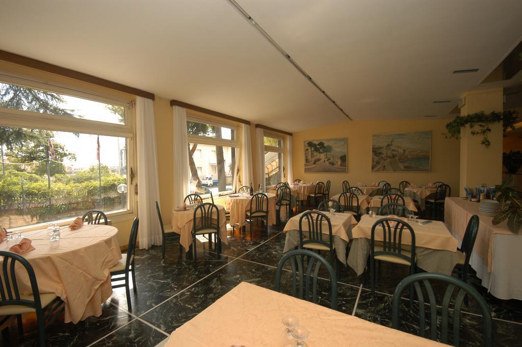 Hotel Palace Varazze Ngoại thất bức ảnh