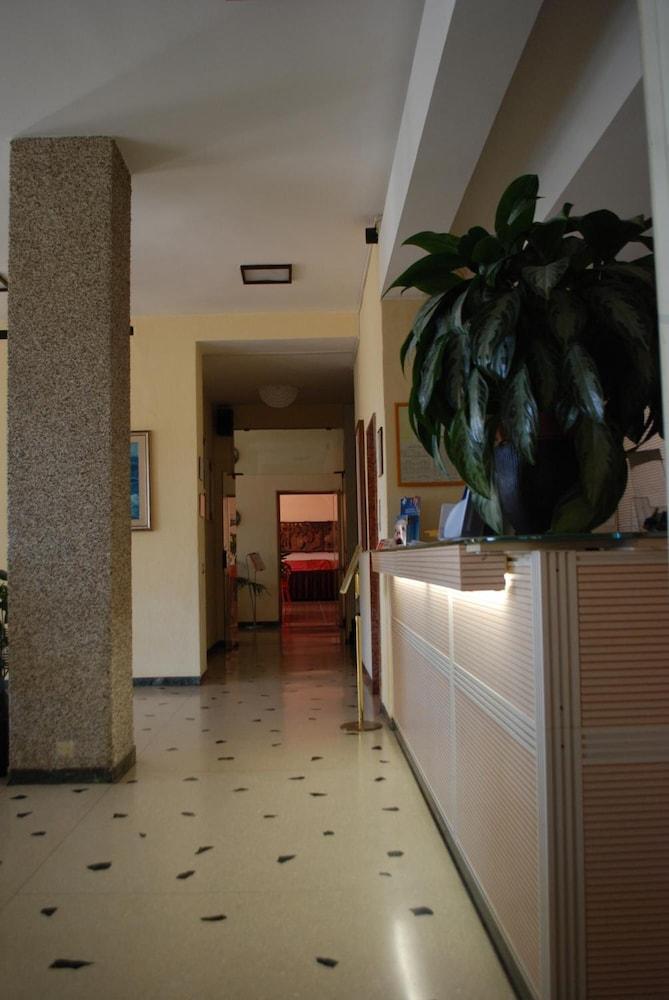 Hotel Palace Varazze Ngoại thất bức ảnh