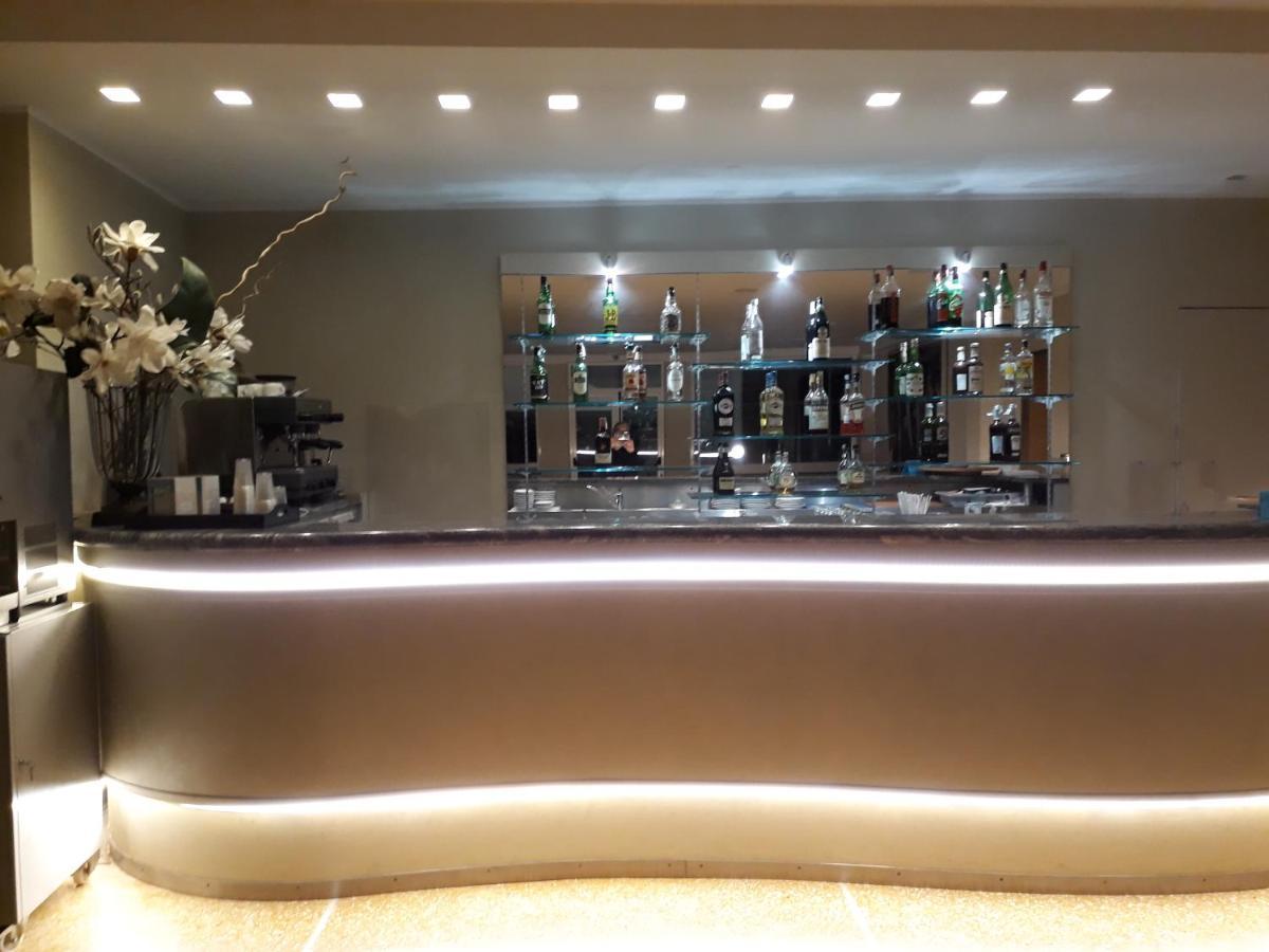 Hotel Palace Varazze Ngoại thất bức ảnh
