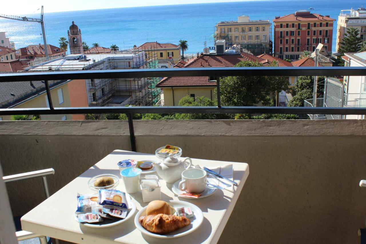 Hotel Palace Varazze Ngoại thất bức ảnh