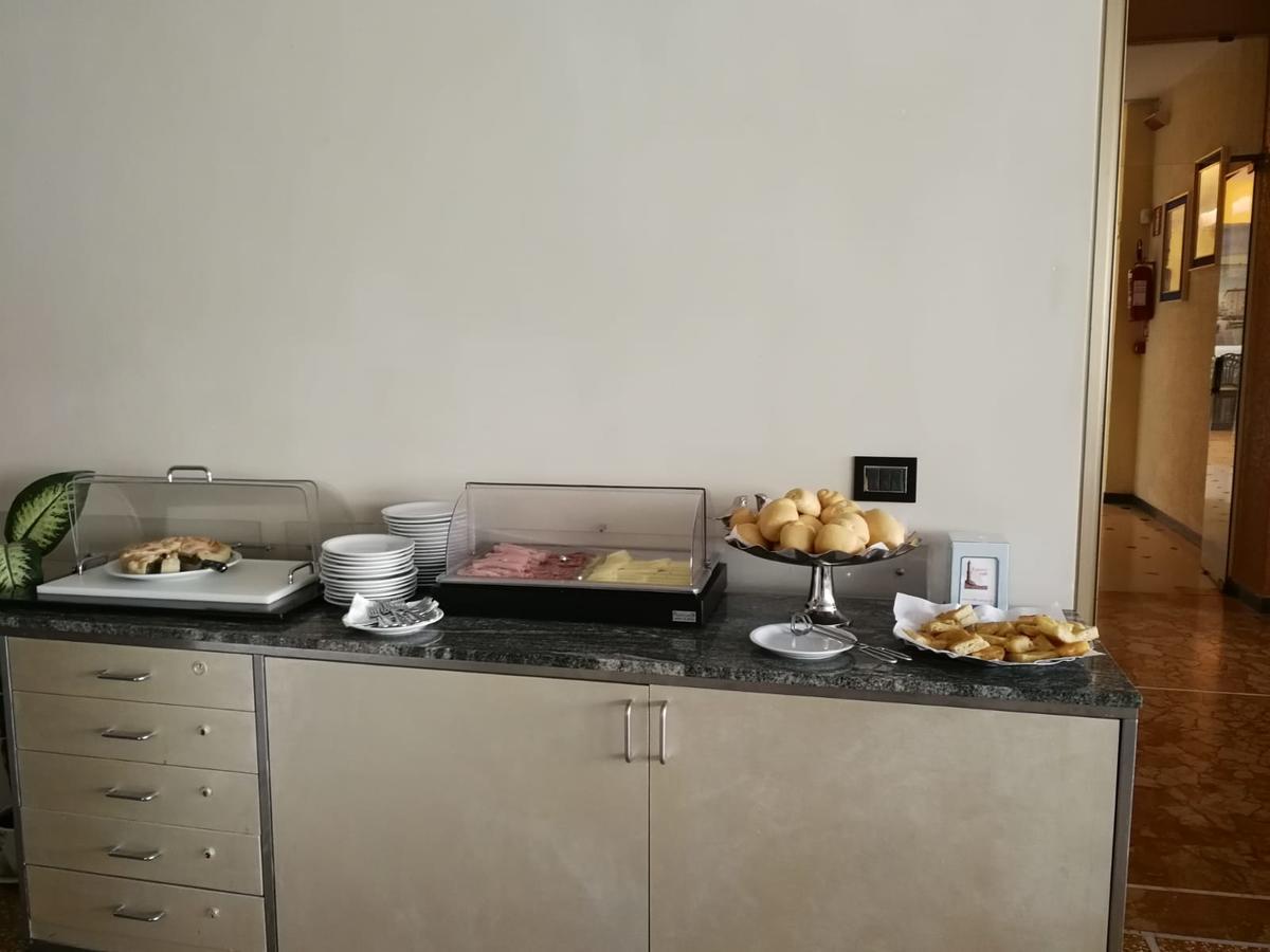 Hotel Palace Varazze Ngoại thất bức ảnh