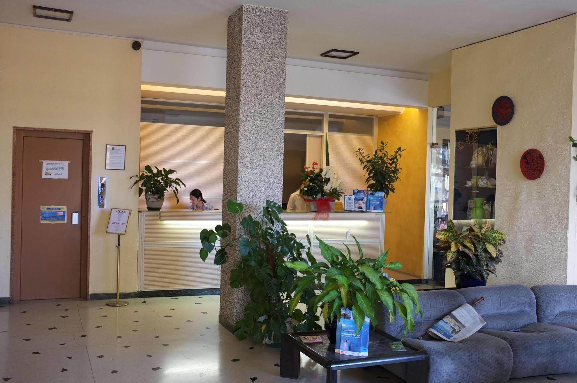 Hotel Palace Varazze Ngoại thất bức ảnh